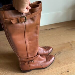 Pour La Victoire women’s riding boots. Size 6. Cognac color. Great condition.